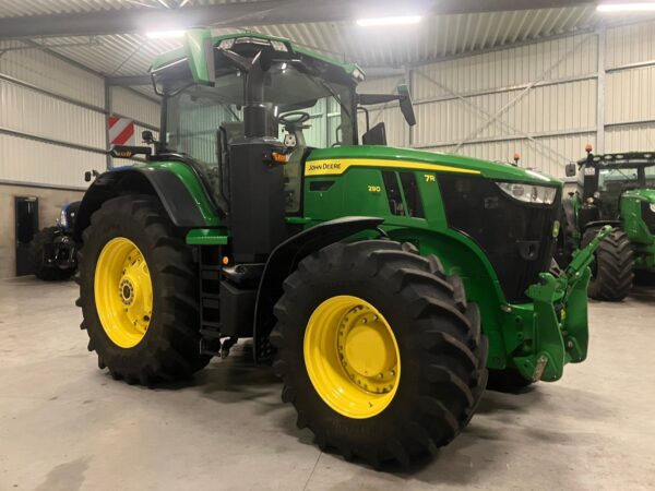 2022 John Deere 7R290