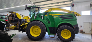2015 John Deere 8400 SPFH FermaTrac Tractor Sales Ponoka Alberta