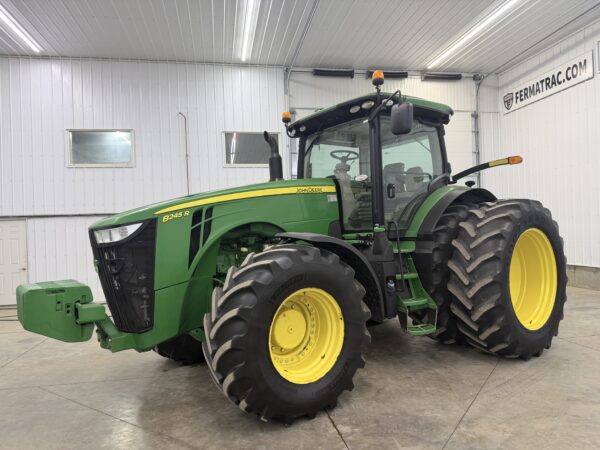 John Deere 8245R